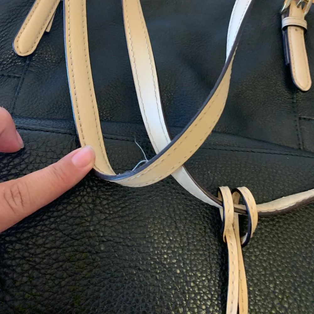 Michael Kors black jet set tote - Picture 2 of 9